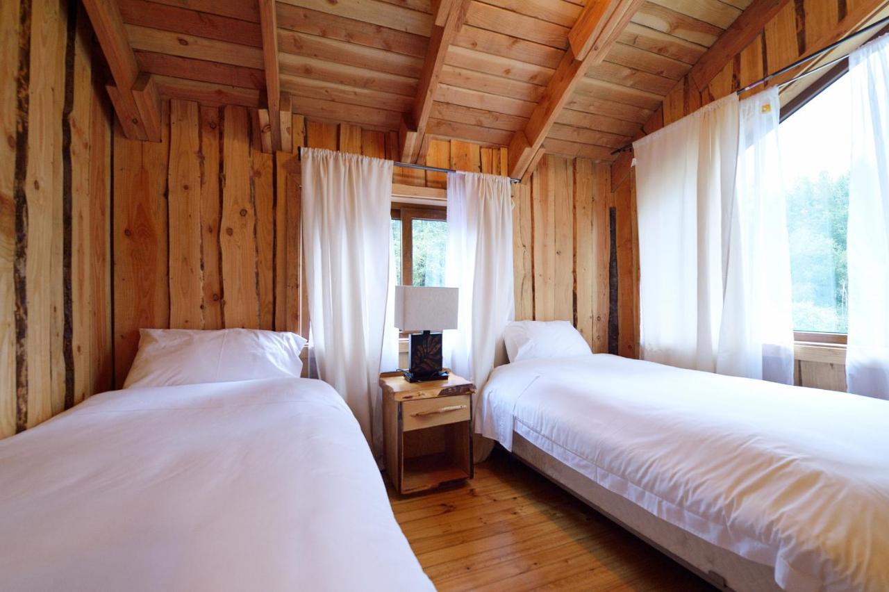 Huilo Huilo Cabanas Del Bosque Puerto Fuy Rum bild